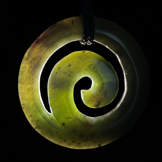 Koru / Fern Frond Pounamu Pendant - NZ Greenstone | Hapopo Totoweka