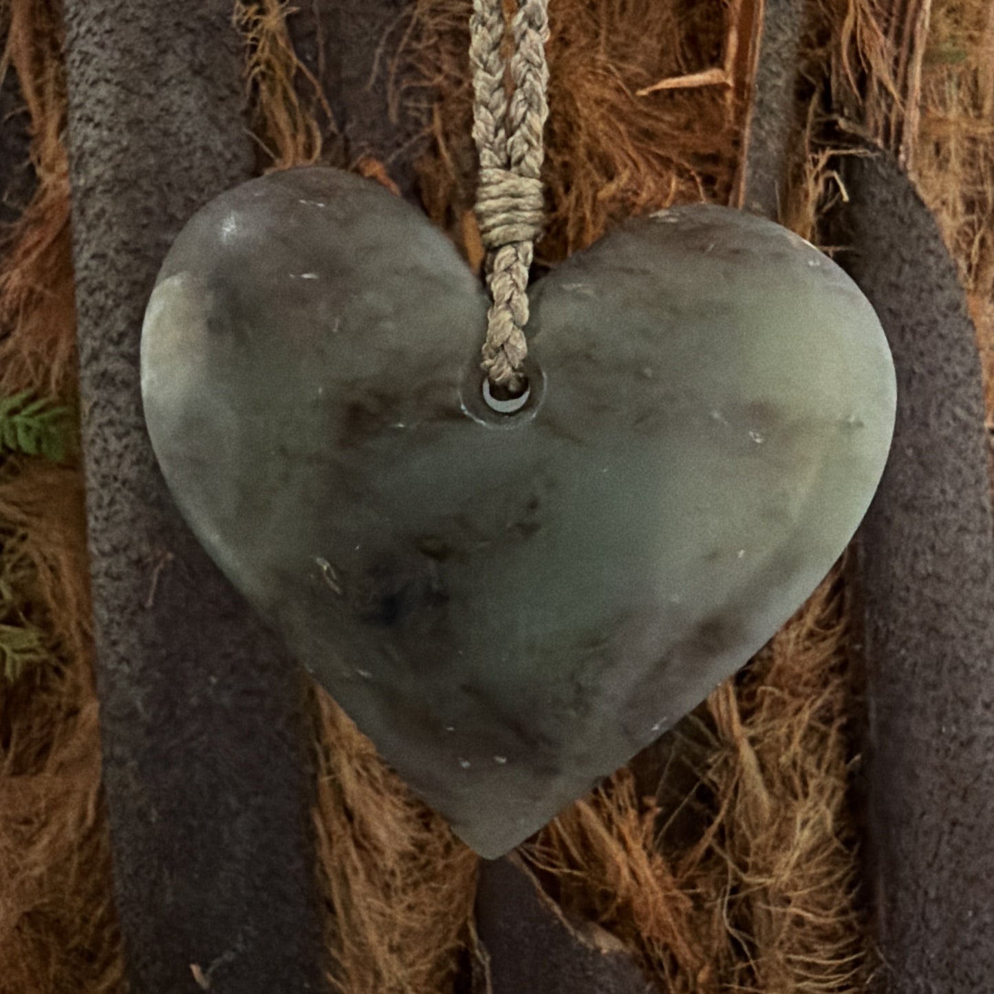 Manawa / Heart Pounamu Pendant - NZ Greenstone | Hapopo Īnanga Totoweka