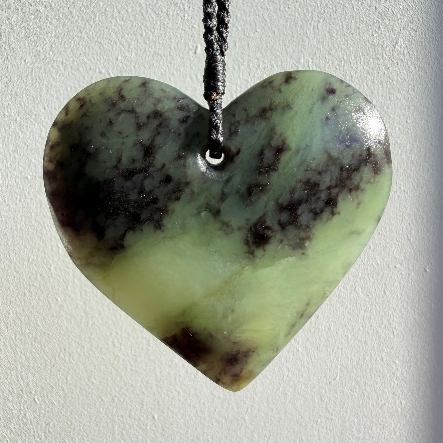 Manawa / Heart Pounamu Pendant - NZ Greenstone | Hapopo Īnanga Totoweka