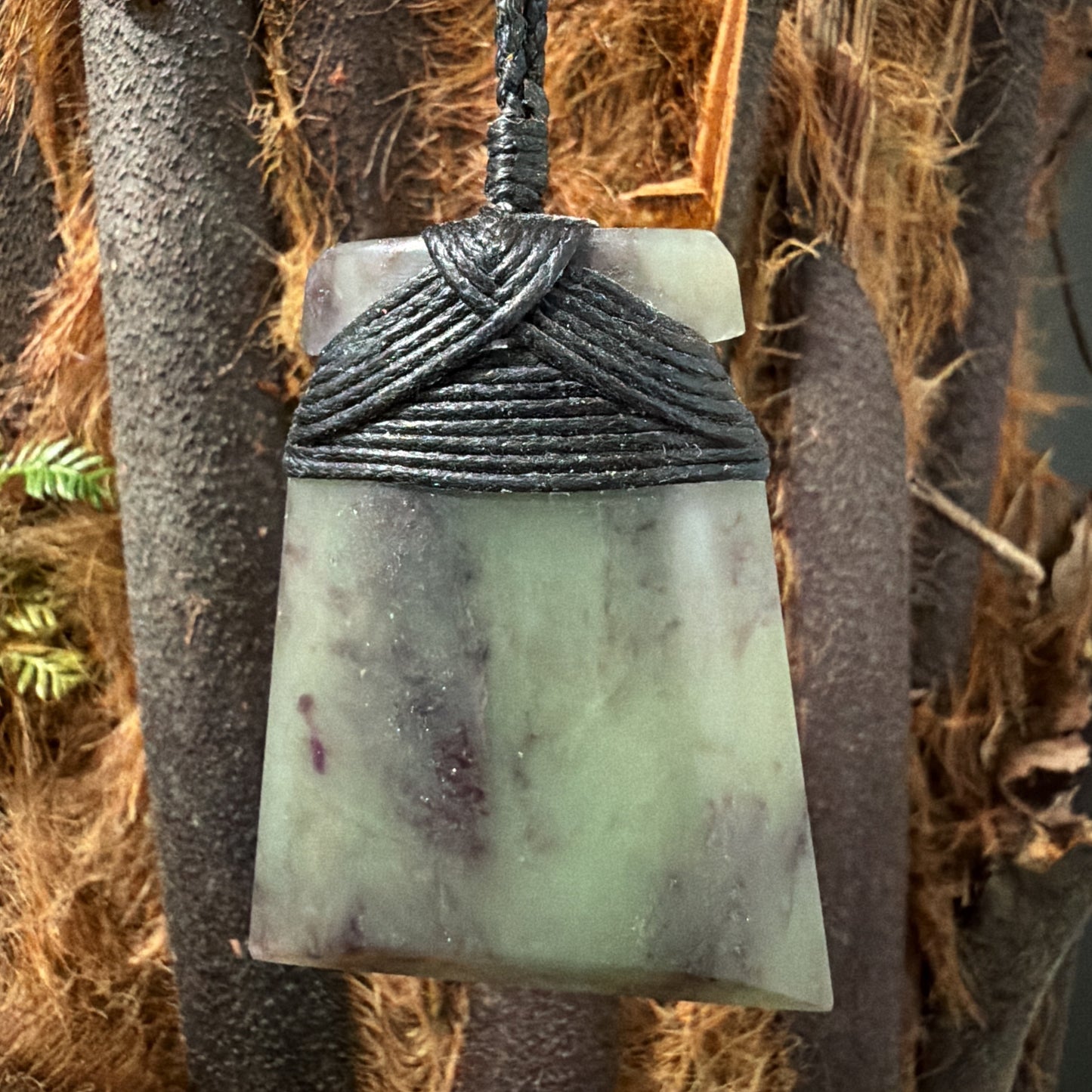 Toki / Adze Pounamu Pendant - NZ Greenstone | Hapopo Īnanga Totoweka