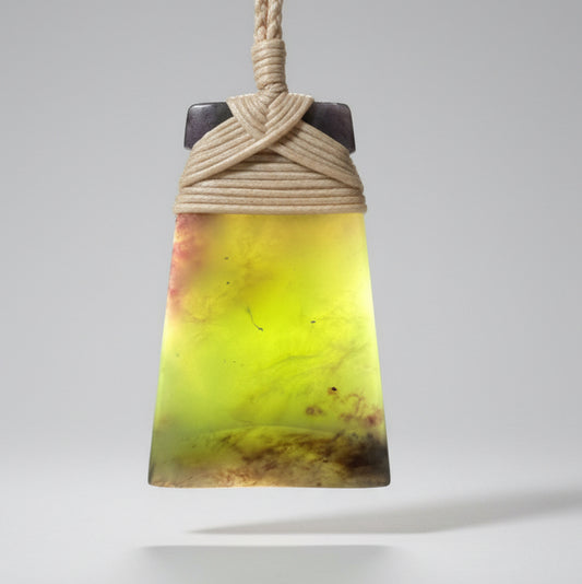 Toki / Adze Pounamu Pendant - NZ Greenstone | Hapopo Īnanga Totoweka