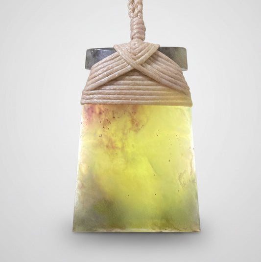 Toki / Adze Pounamu Pendant - NZ Greenstone | Hapopo Īnanga Totoweka
