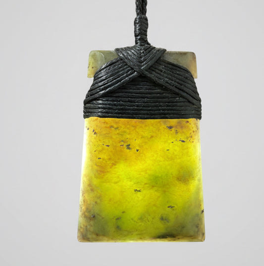 Toki / Adze Pounamu Pendant - NZ Greenstone | Hapopo Totoweka