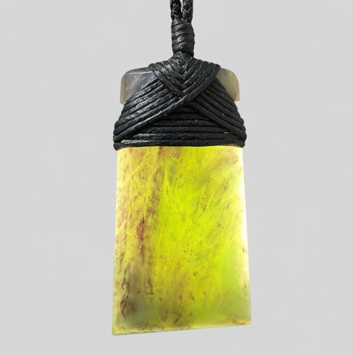 Toki / Adze Pounamu Pendant - NZ Greenstone | Hapopo Īnanga Totoweka
