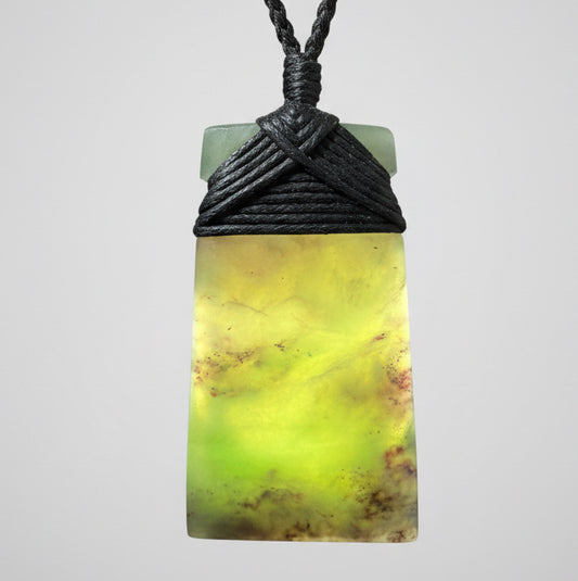 Toki / Adze Pounamu Pendant - NZ Greenstone | Hapopo Īnanga Totoweka