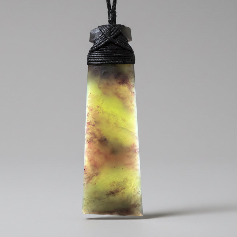 Toki / Adze Pounamu Pendant - NZ Greenstone | Hapopo Īnanga Totoweka