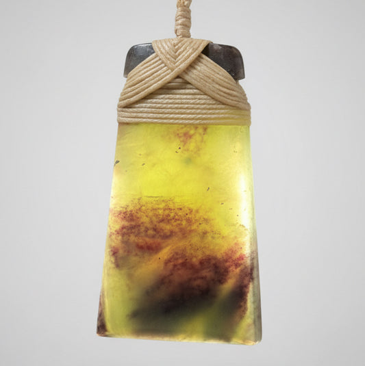 Toki / Adze Pounamu Pendant - NZ Greenstone | Hapopo Īnanga Totoweka