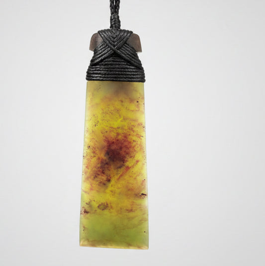 Toki / Adze Pounamu Pendant - NZ Greenstone | Hapopo Īnanga Totoweka
