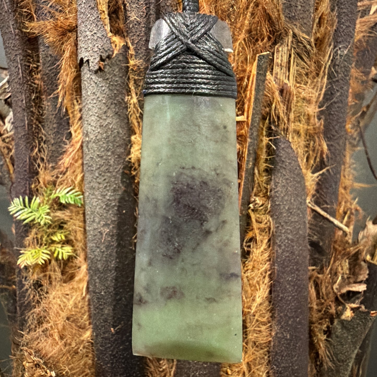 Toki / Adze Pounamu Pendant - NZ Greenstone | Hapopo Īnanga Totoweka