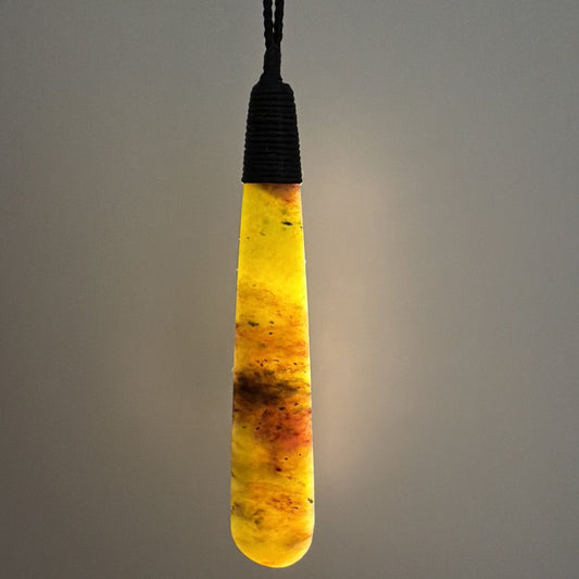 Roimata / Teardrop Pounamu Pendant - NZ Greenstone | Hapopo Totoweka