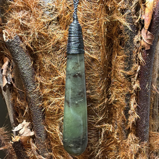 Roimata / Teardrop Pounamu Pendant - NZ Greenstone | Hapopo Totoweka