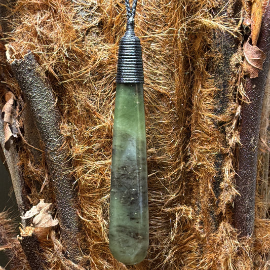 Roimata / Teardrop Pounamu Pendant - NZ Greenstone | Hapopo Totoweka