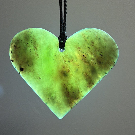 Manawa / Heart Pounamu Pendant - NZ Greenstone | Hapopo Totoweka