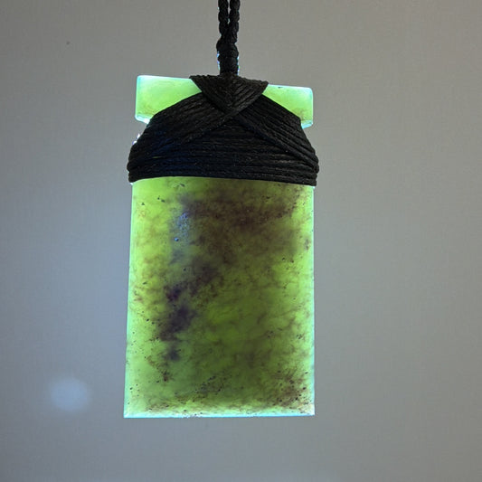 Toki / Adze Pounamu Pendant - NZ Greenstone | Hapopo Totoweka