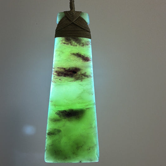 Toki / Adze Pounamu Pendant - NZ Greenstone | Hapopo Īnanga Totoweka