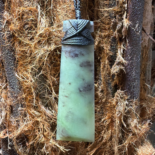 Toki / Adze Pounamu Pendant - NZ Greenstone | Hapopo Īnanga Totoweka