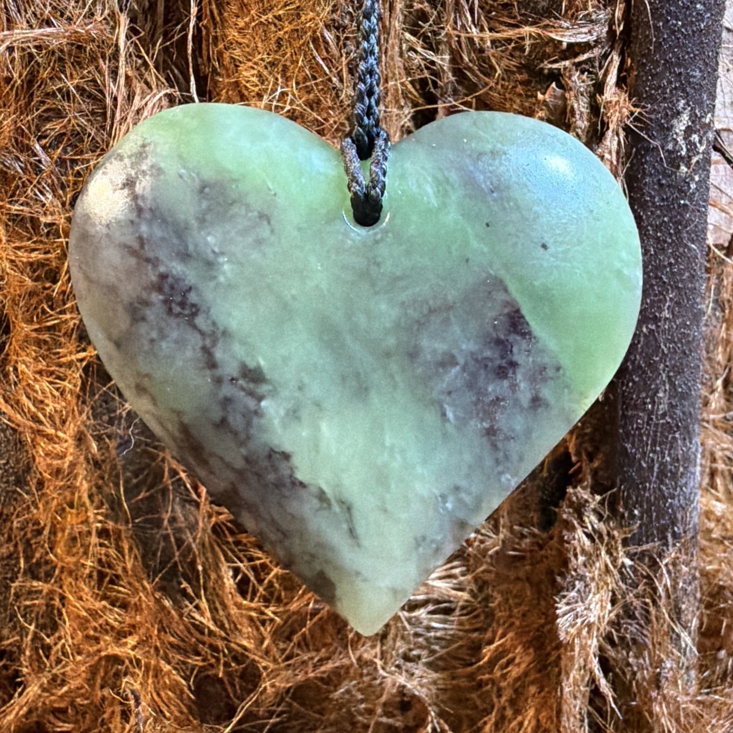 Manawa / Heart Pounamu Pendant - NZ Greenstone | Hapopo Īnanga Totoweka