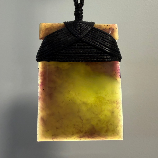 Toki / Adze Pounamu Pendant - NZ Greenstone | Hapopo Īnanga Totoweka