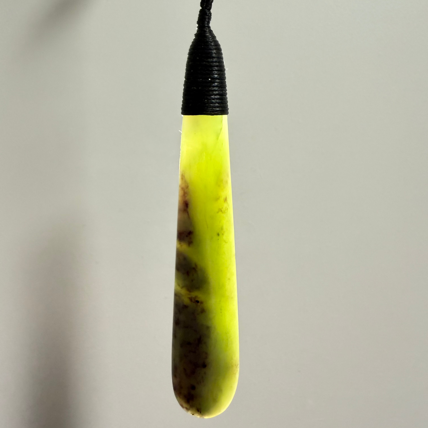 Roimata / Teardrop Pounamu Pendant - NZ Greenstone | Hapopo Īnanga Totoweka