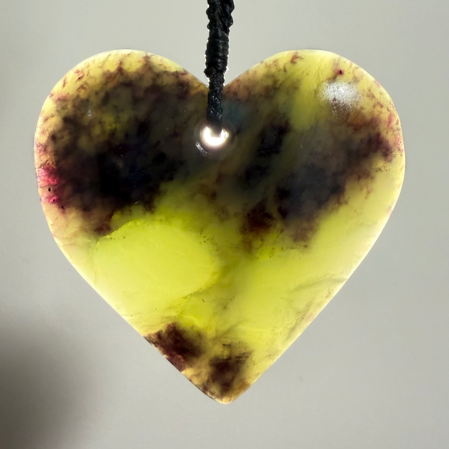 Manawa / Heart Pounamu Pendant - NZ Greenstone | Hapopo Īnanga Totoweka