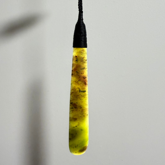 Roimata / Teardrop Pounamu Pendant - NZ Greenstone | Hapopo Totoweka