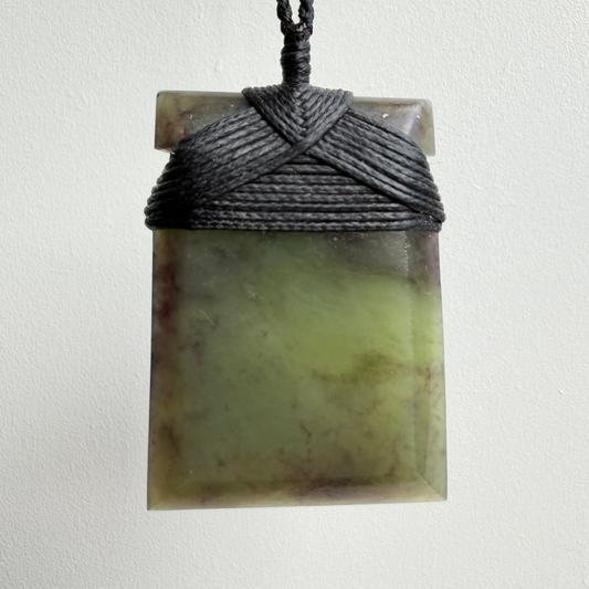 Toki / Adze Pounamu Pendant - NZ Greenstone | Hapopo Īnanga Totoweka