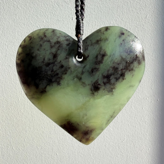 Manawa / Heart Pounamu Pendant - NZ Greenstone | Hapopo Īnanga Totoweka