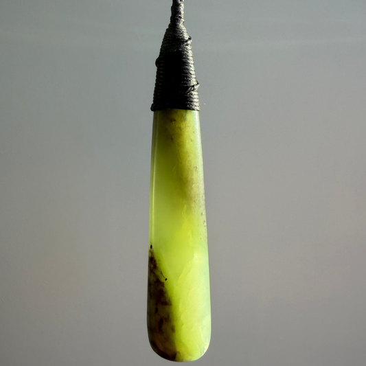 Roimata / Teardrop Pounamu Pendant - NZ Greenstone | Hapopo Īnanga Totoweka