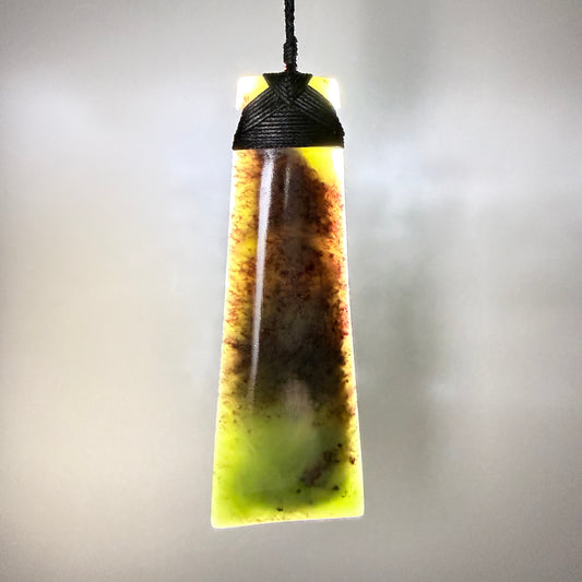 Toki / Adze Pounamu Pendant - NZ Greenstone | Hapopo Totoweka