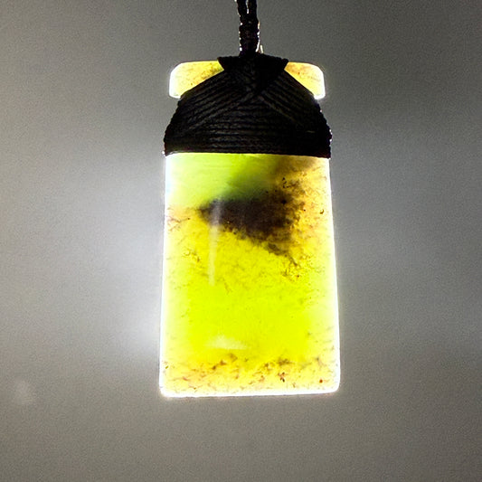 Toki / Adze Pounamu Pendant - NZ Greenstone | Hapopo Īnanga Totoweka